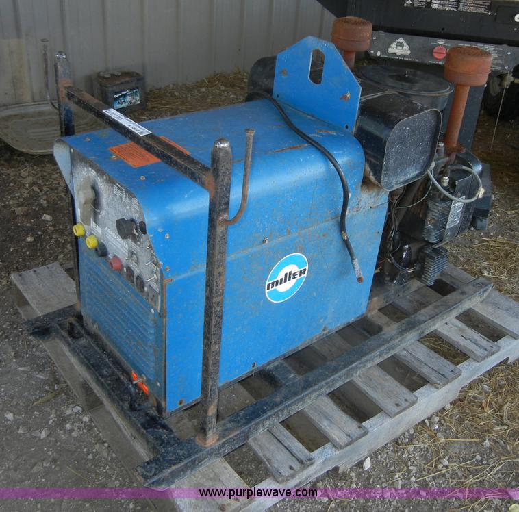 image for item A9974 Miller AEAD-200LE welder