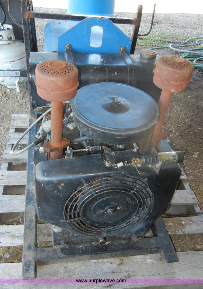 image for item A9974 Miller AEAD-200LE welder