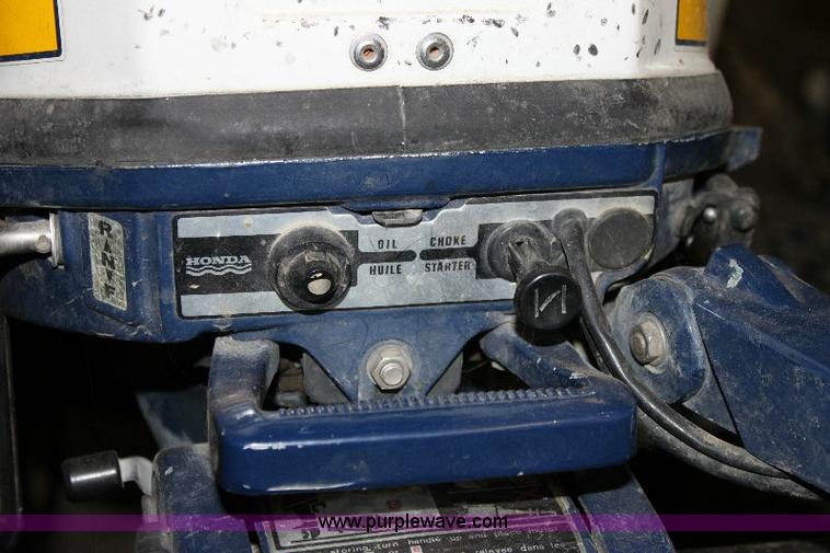 image for item B9919 Honda 100 10 HP four-stroke outboard engine