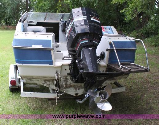 image for item B9927 1987 Bayline Capri 19' cuddy cabin boat