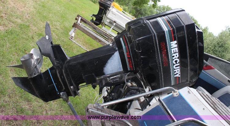 image for item B9927 1987 Bayline Capri 19' cuddy cabin boat