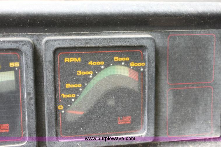 image for item B9927 1987 Bayline Capri 19' cuddy cabin boat