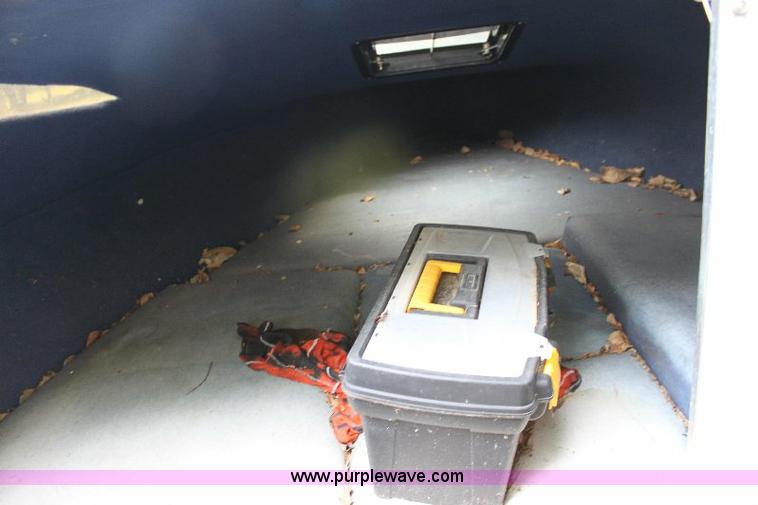 image for item B9927 1987 Bayline Capri 19' cuddy cabin boat