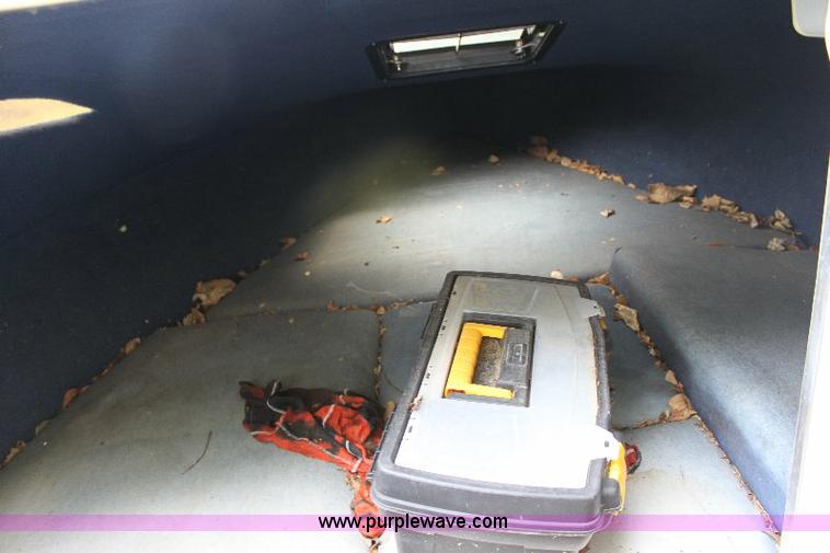 image for item B9927 1987 Bayline Capri 19' cuddy cabin boat