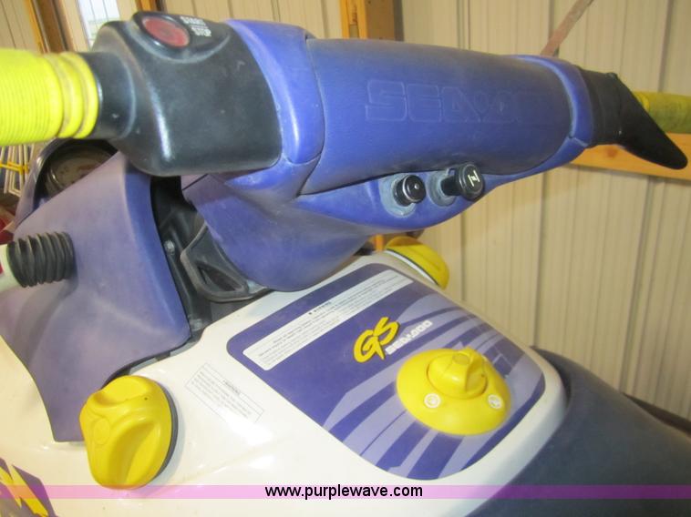 image for item C9758 1998 Sea Doo Bombardier GS jet ski