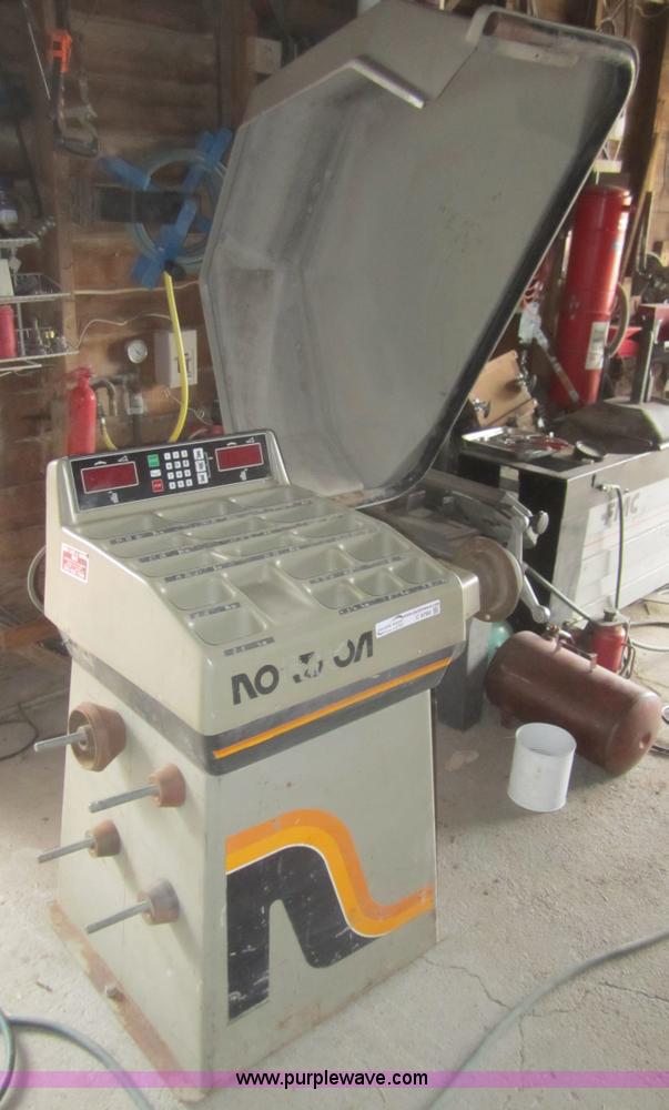 image for item C9760 Nortron 7402-326 tire balancer