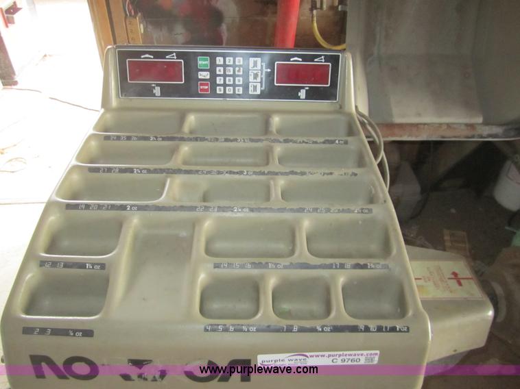 image for item C9760 Nortron 7402-326 tire balancer