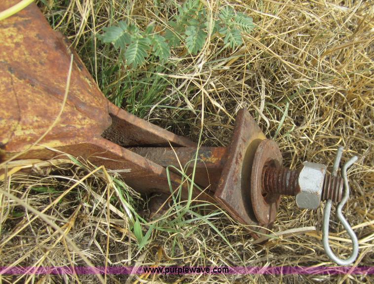 image for item C9765 Tumblebug bale cradle