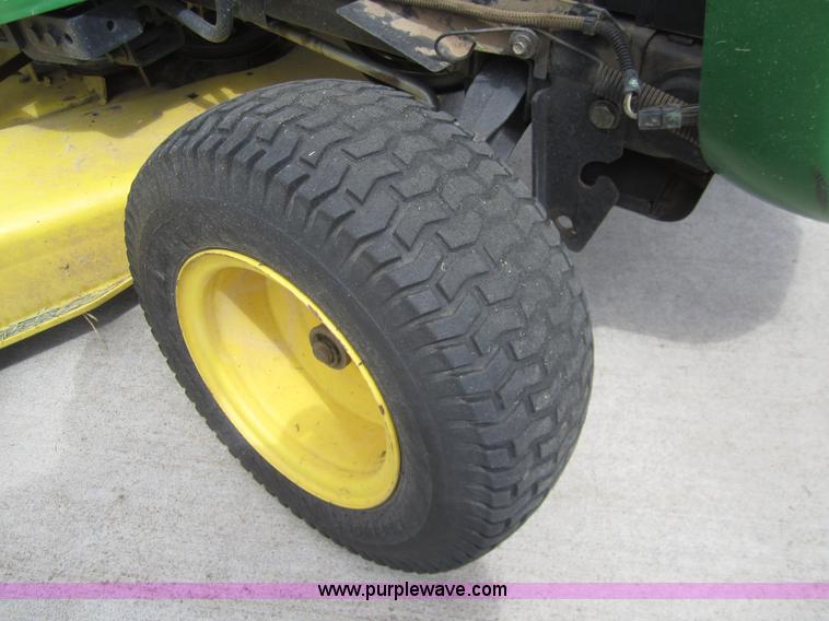 image for item C9777 John Deere G110 automatic lawn mower