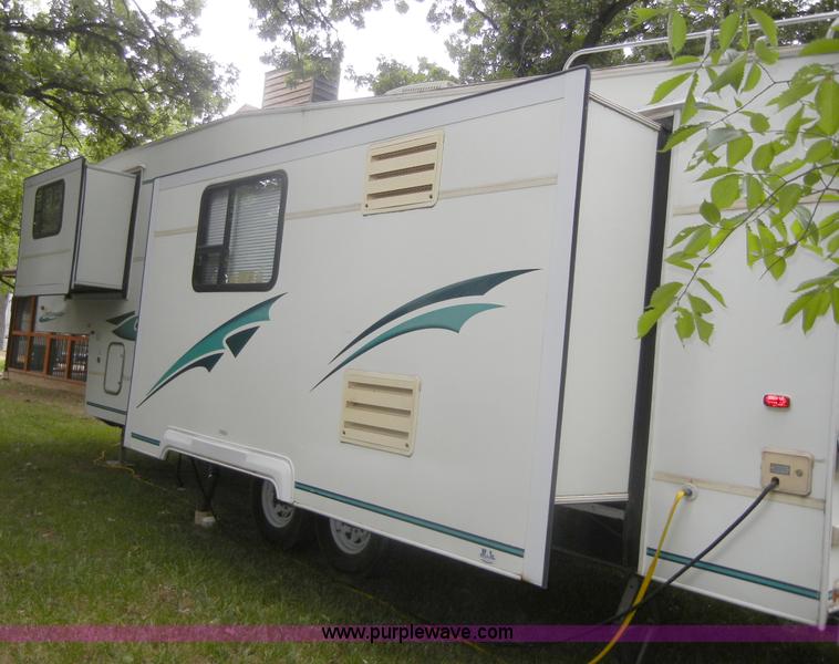 image for item D9501 1997 Sportsman 315F 31.5' camper