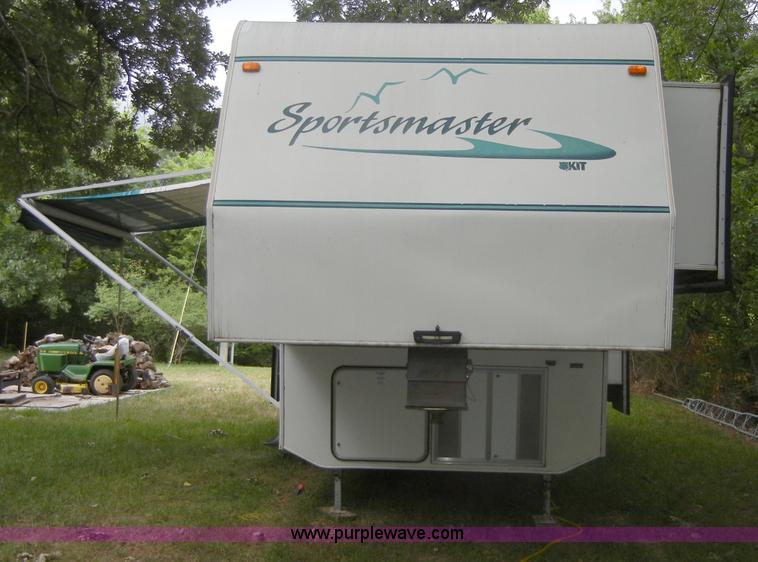 image for item D9501 1997 Sportsman 315F 31.5' camper
