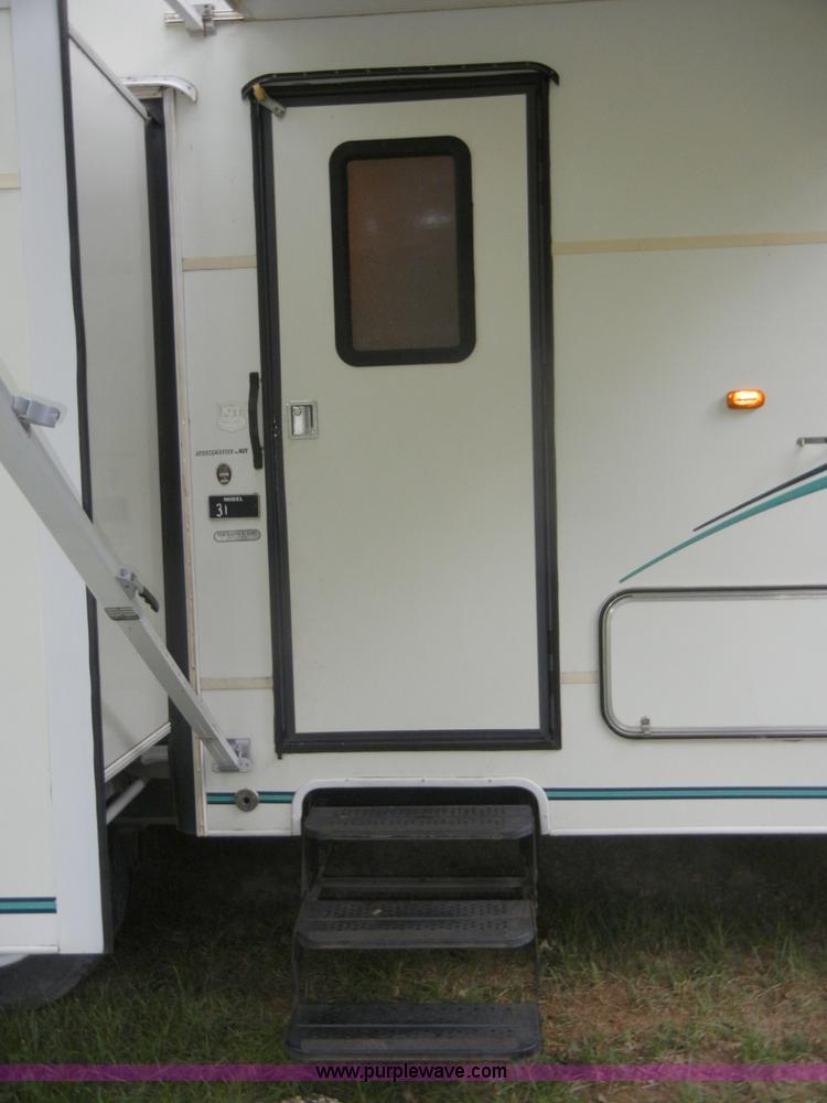 image for item D9501 1997 Sportsman 315F 31.5' camper