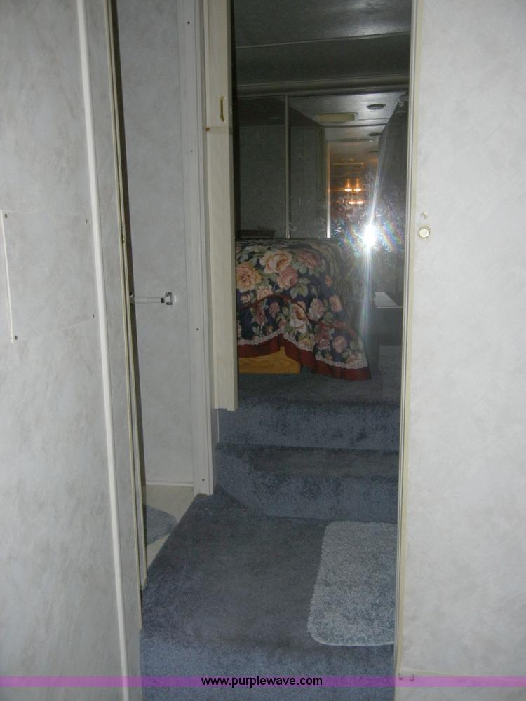 image for item D9501 1997 Sportsman 315F 31.5' camper