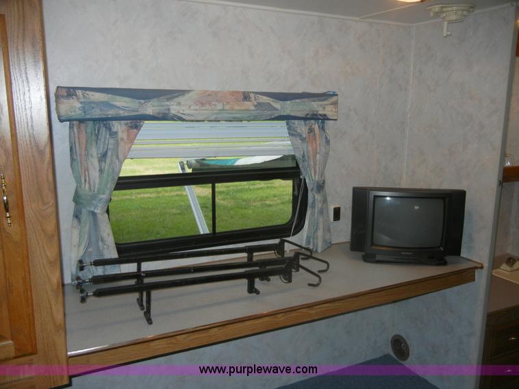 image for item D9501 1997 Sportsman 315F 31.5' camper