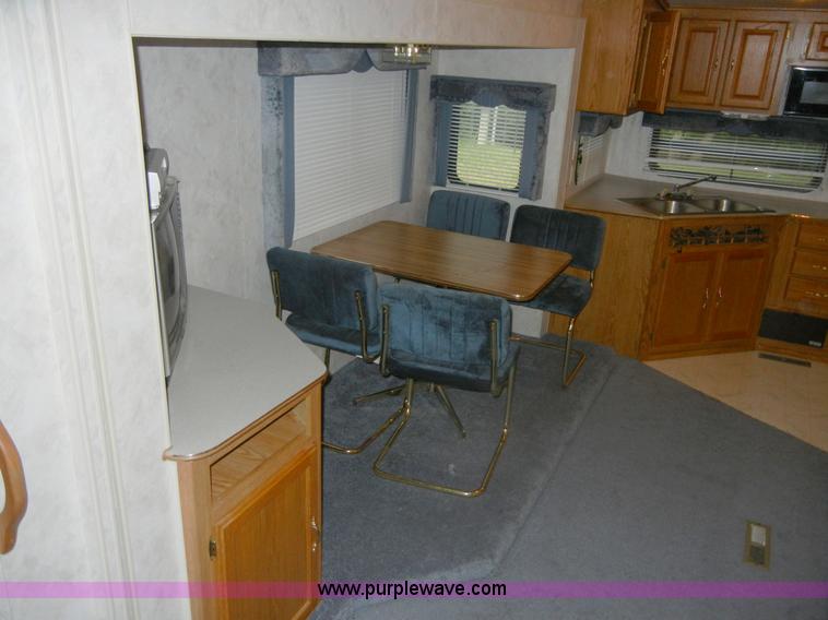 image for item D9501 1997 Sportsman 315F 31.5' camper