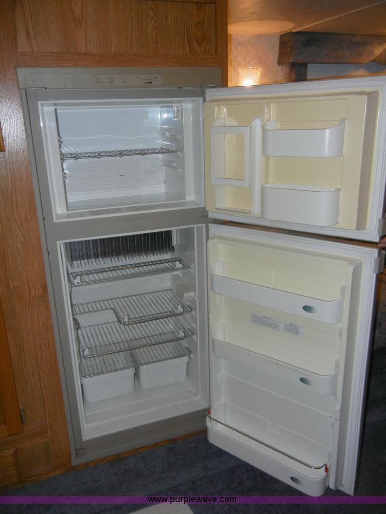 image for item D9501 1997 Sportsman 315F 31.5' camper