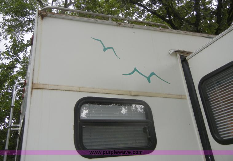 image for item D9501 1997 Sportsman 315F 31.5' camper