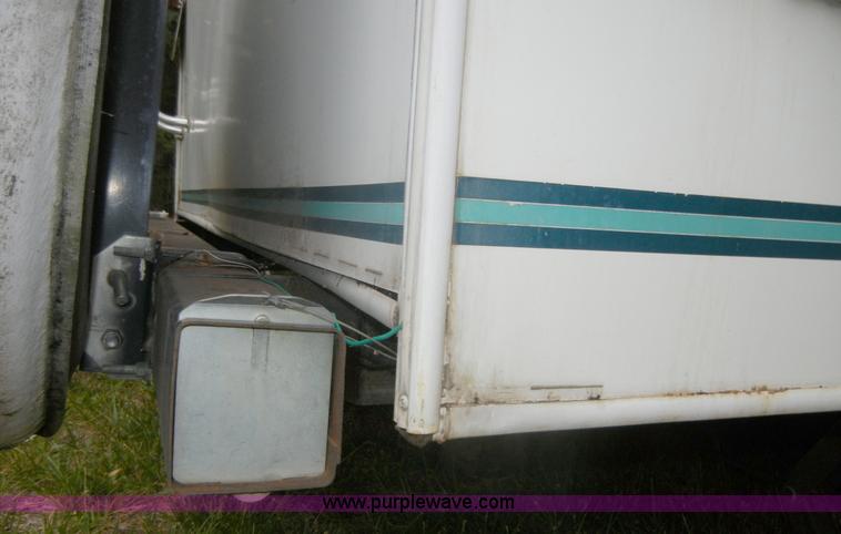 image for item D9501 1997 Sportsman 315F 31.5' camper