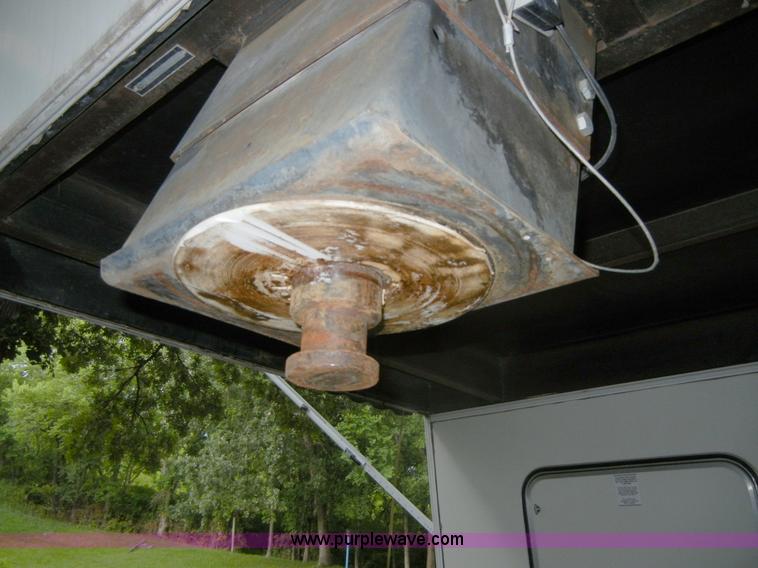 image for item D9501 1997 Sportsman 315F 31.5' camper