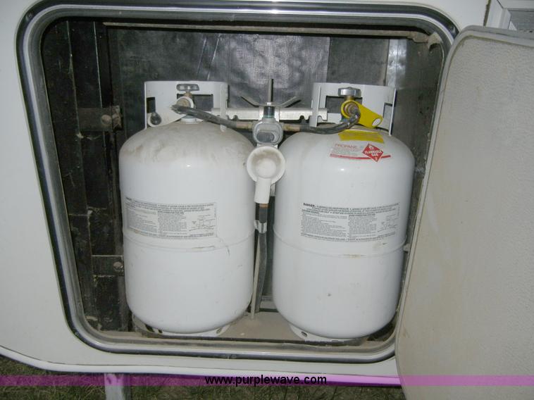 image for item D9501 1997 Sportsman 315F 31.5' camper