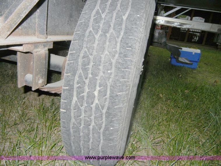 image for item D9501 1997 Sportsman 315F 31.5' camper