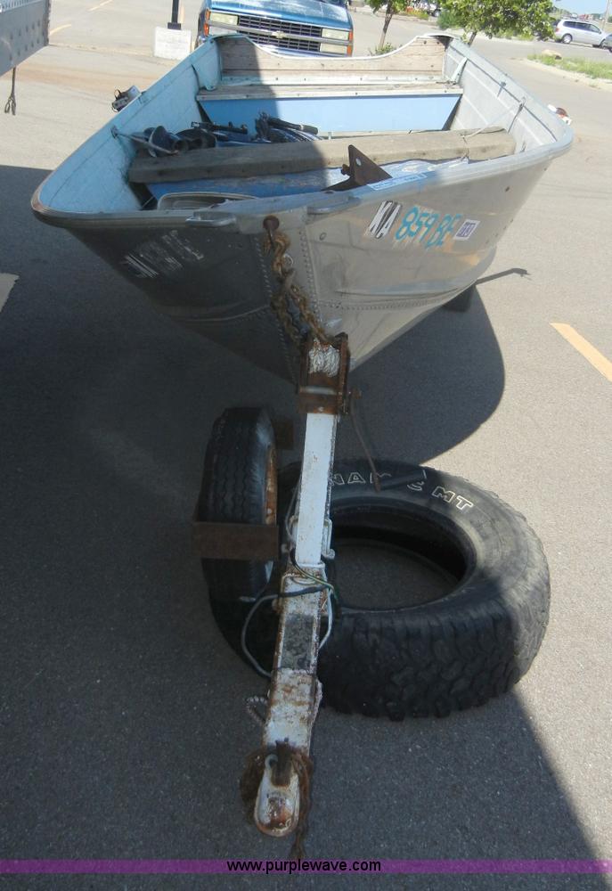 image for item D9642 14' boat with trailer