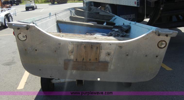 image for item D9642 14' boat with trailer