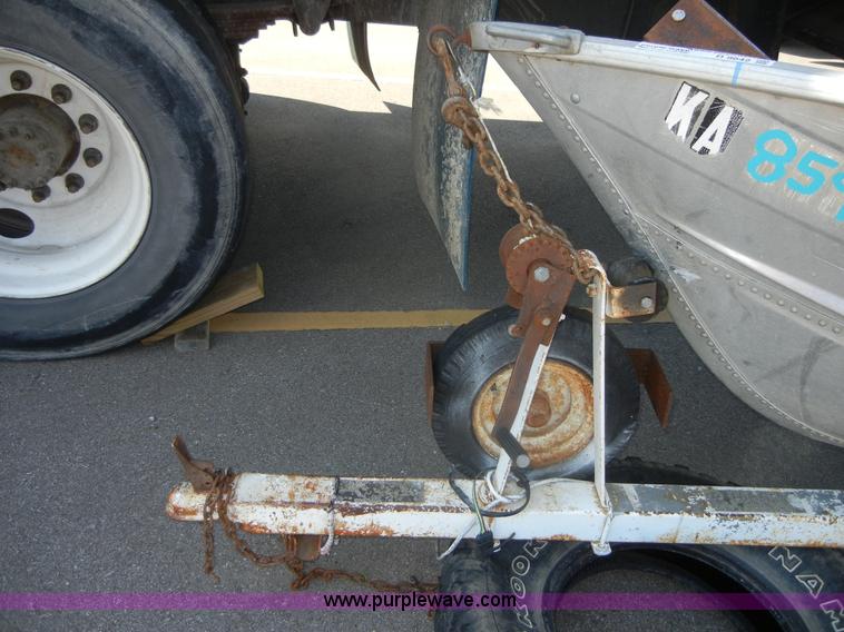 image for item D9642 14' boat with trailer