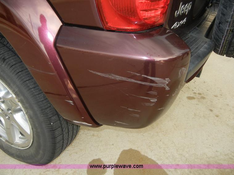 image for item D9643 2004 Jeep Liberty Limited SUV