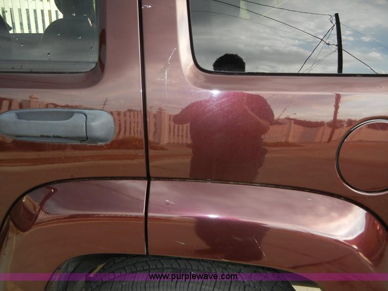 image for item D9643 2004 Jeep Liberty Limited SUV