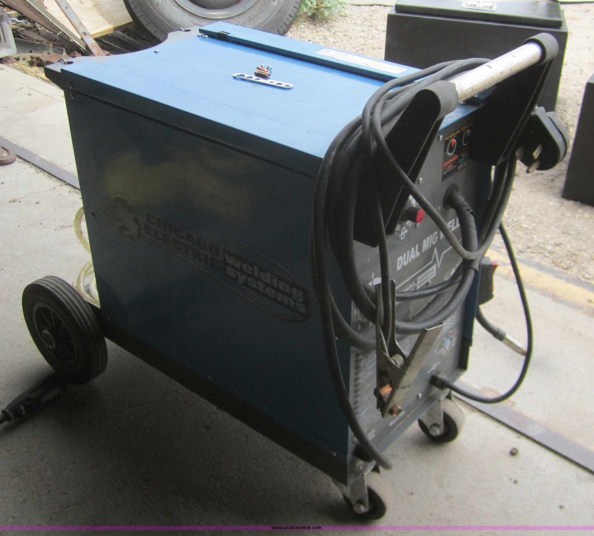 Chicago electric dual MIG welder in Bazine, KS Item C9762 sold