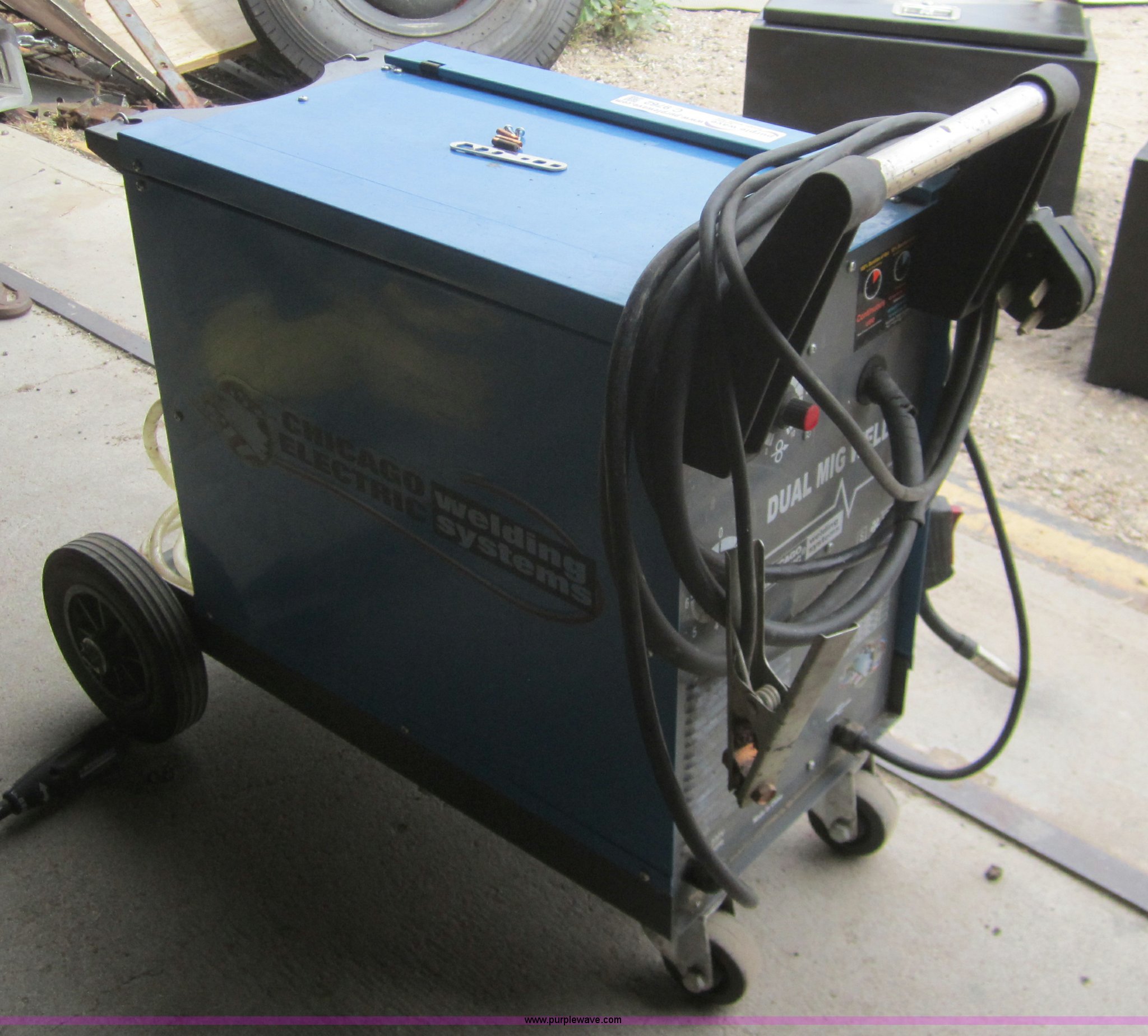 Chicago electric dual MIG welder in Bazine, KS | Item C9762 sold ...