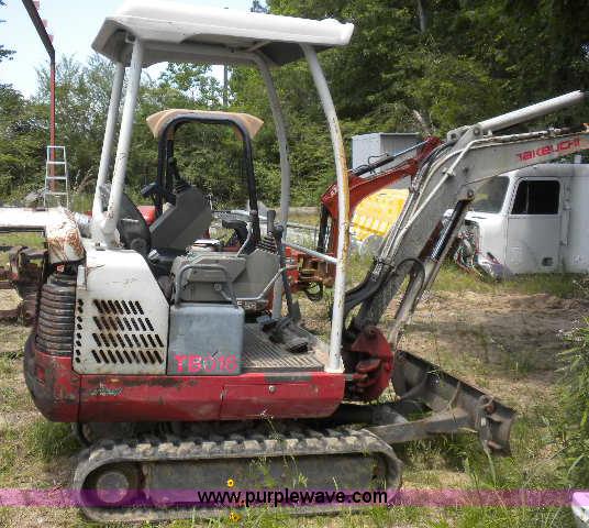 image for item A1197 2006 Takeuchi TB016 mini excavator