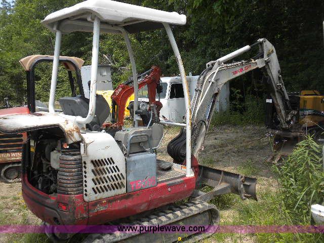 image for item A1197 2006 Takeuchi TB016 mini excavator