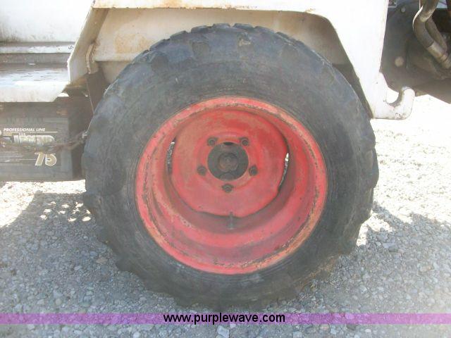 image for item A1206 1989 Bobcat 3023 trencher