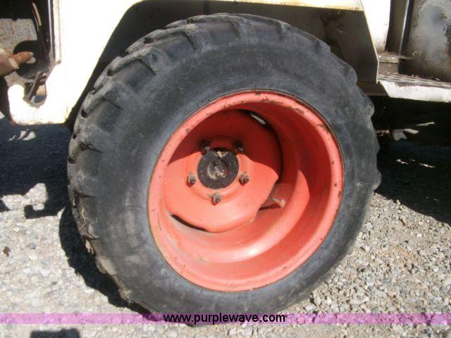 image for item A1206 1989 Bobcat 3023 trencher