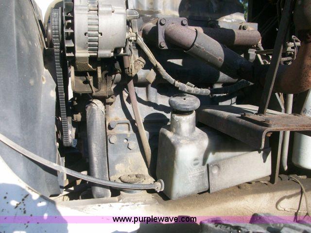 image for item A1207 1990 Bobcat 3023 trencher