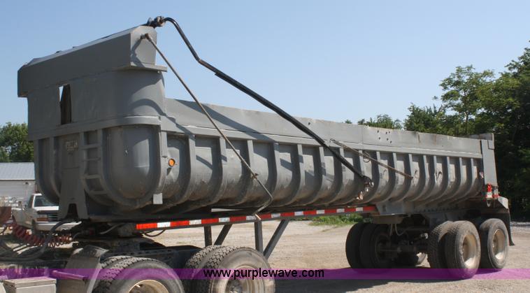 image for item A2140 1970 Hobbs 27' end dump trailer