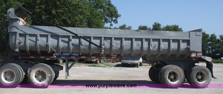 image for item A2140 1970 Hobbs 27' end dump trailer