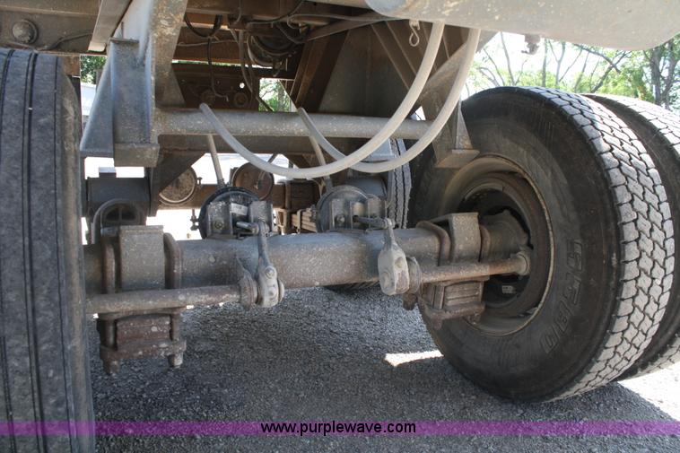 image for item A2140 1970 Hobbs 27' end dump trailer