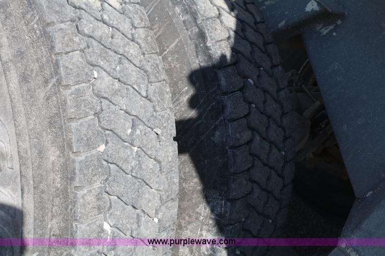 image for item A2140 1970 Hobbs 27' end dump trailer