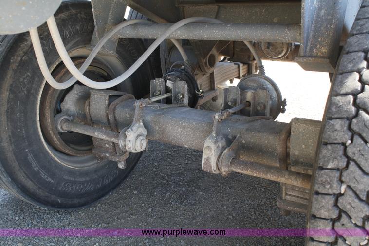 image for item A2140 1970 Hobbs 27' end dump trailer