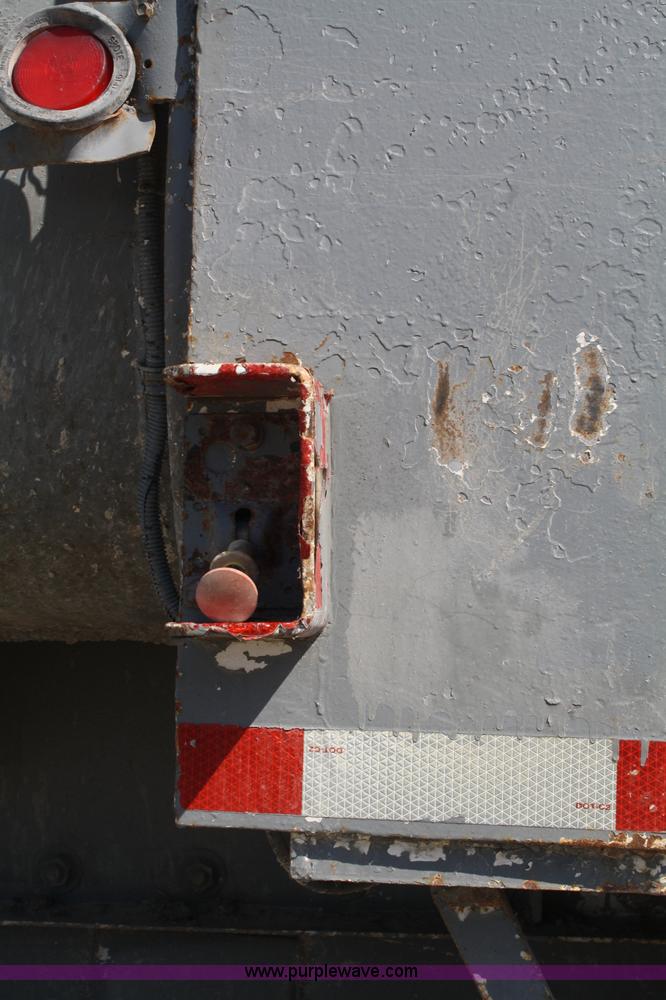 image for item A2140 1970 Hobbs 27' end dump trailer