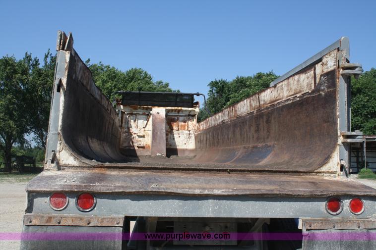 image for item A2140 1970 Hobbs 27' end dump trailer