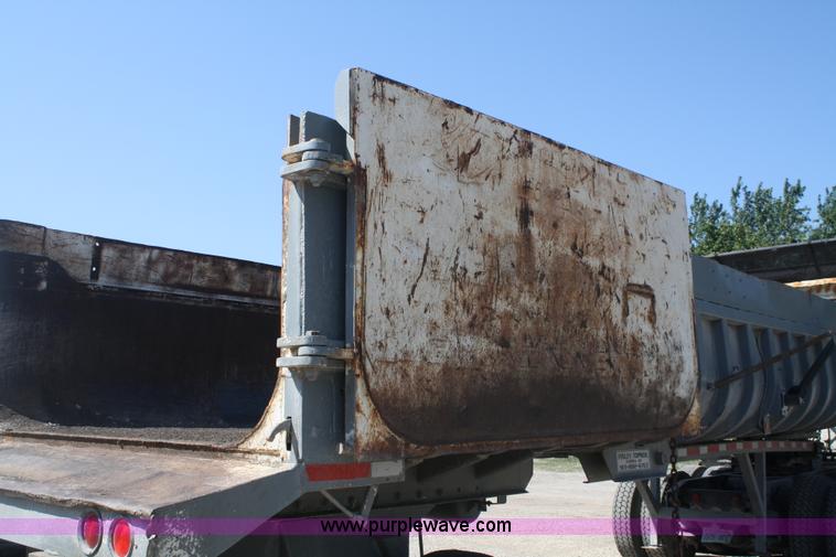 image for item A2140 1970 Hobbs 27' end dump trailer