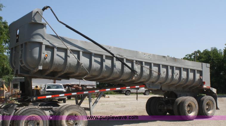 image for item A2140 1970 Hobbs 27' end dump trailer