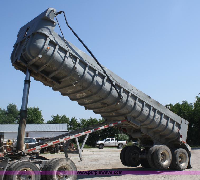 image for item A2140 1970 Hobbs 27' end dump trailer