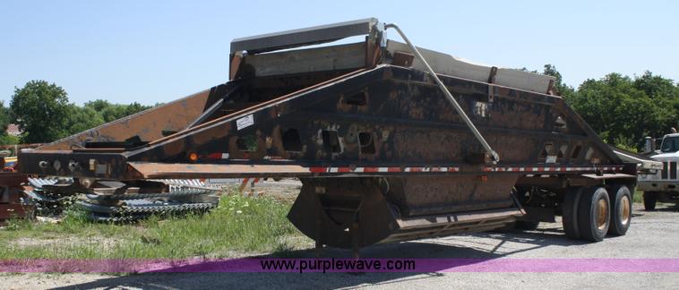 image for item A2147 1995 Trail King belly dump trailer