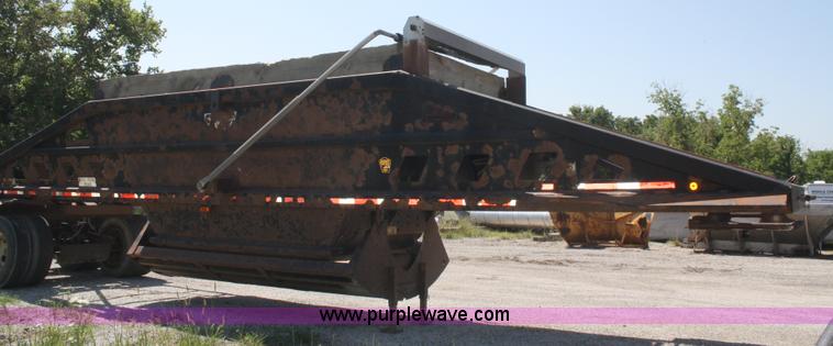 image for item A2147 1995 Trail King belly dump trailer