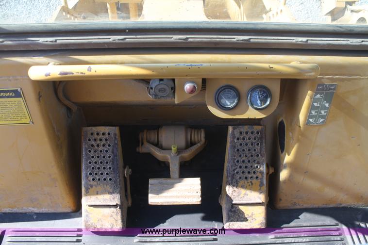 image for item A2195 1993 Caterpillar 963 track loader